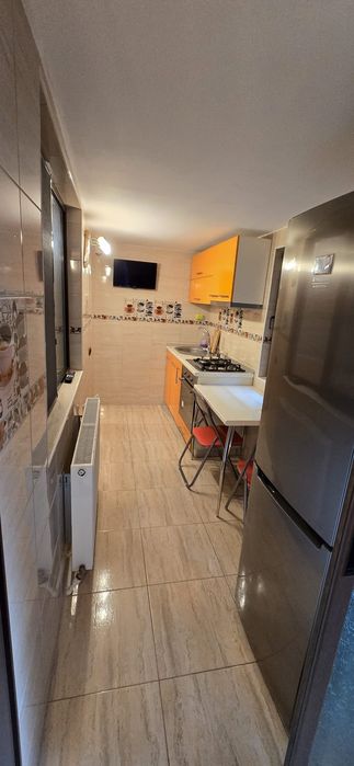 Inchiriez Apartament 2 camere,zona Piata Mare !