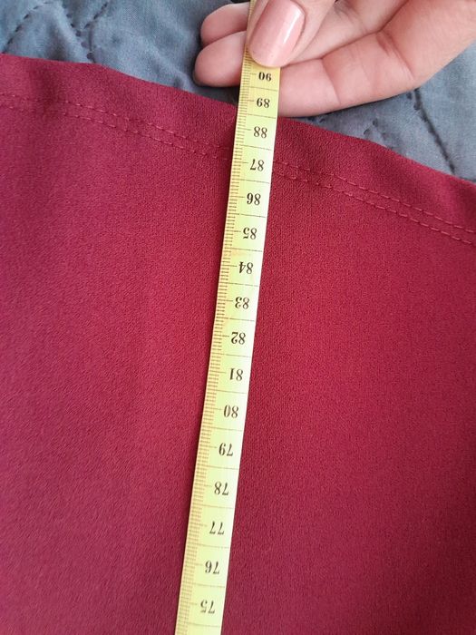 Дамска рокля с дантела и перли