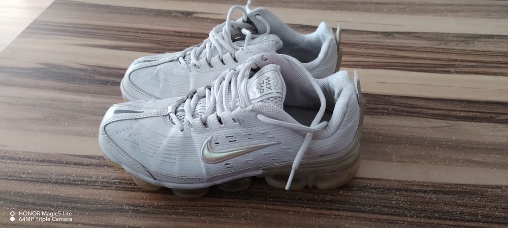 Nike  Vapormax 38.5