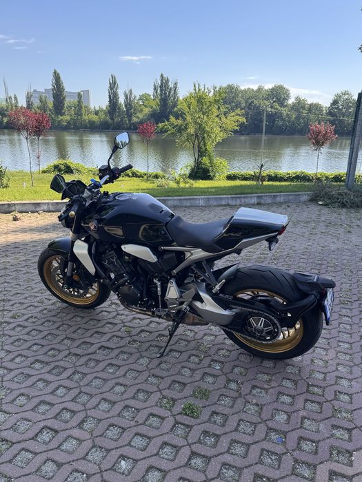 Honda CB1000R 03.2023 5500 km in garantie pana in 2027