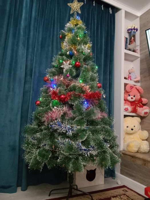 Продам искусственную ёлку