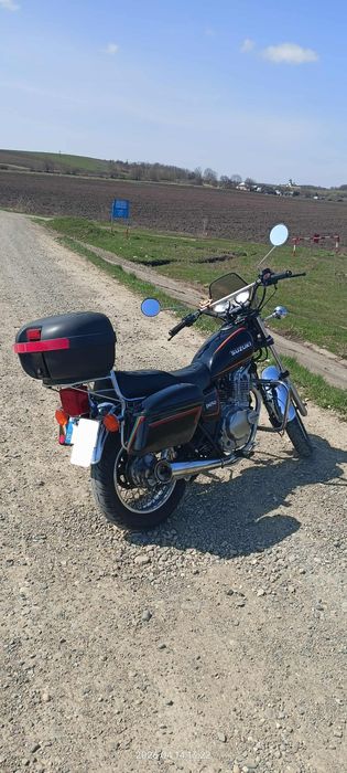 Motocicleta Suzuki gn250