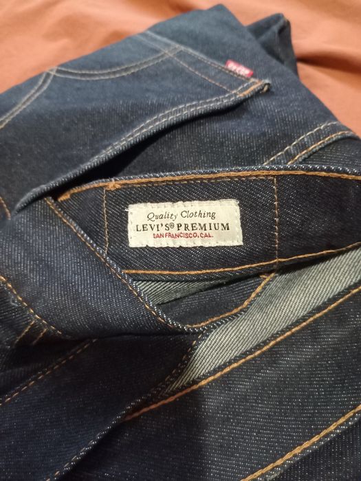 Продам. Мужские джинсы.