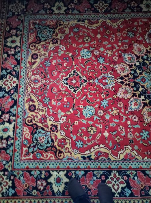 Ковры шерстяные разных размеров