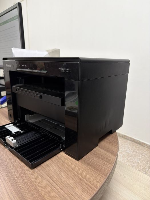 Принтер Canon,работающий