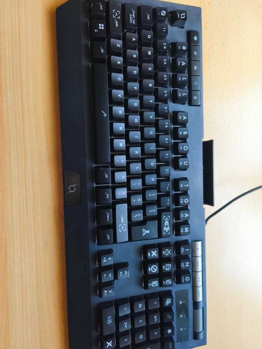 Tatstatura Gaming Led Aqirys
