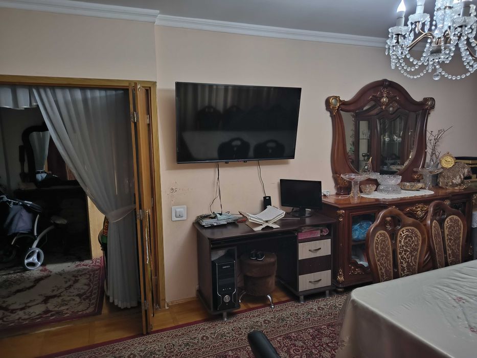 Sotiladi Продается на Хамид Алимджан 2 ком квартира рядом с Акай Сити