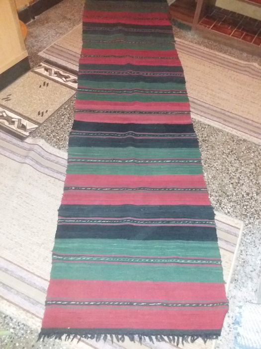 Пътеки ръчно тъкани