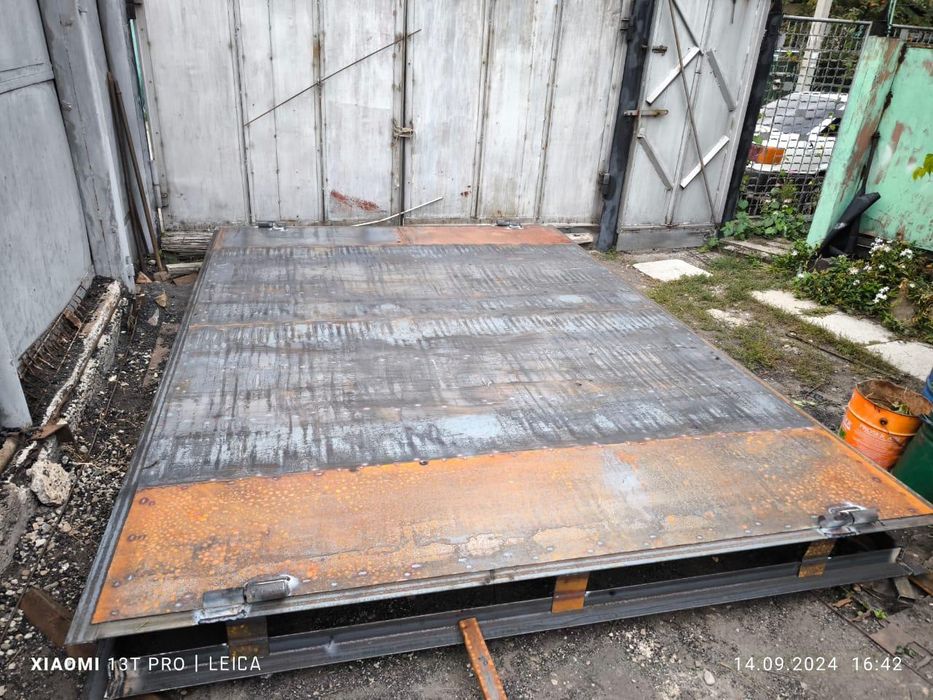 Гаражные ворота продам.