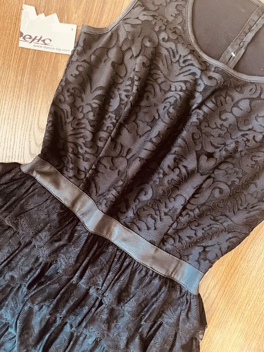 Чисто нова българска черна дантелена рокля