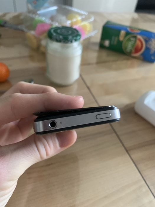 iPhone 4s продам раритет телефон