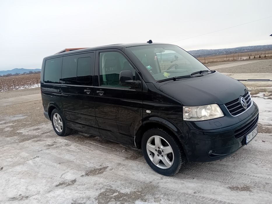 Vând Volkswagen multivan t5