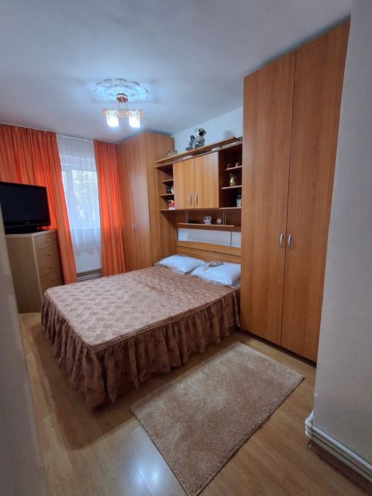 2 camere dec.etaj2 micro 20 ,bulevard