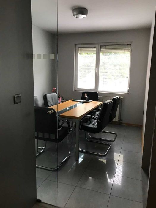 Дава се под наем Офис в София, Център - 70 кв.м за 230 € - Снимка #2