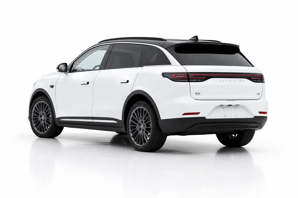 Leapmotor C11 bo'lib to'lashga: boshlang'ich 66.2 mln, 60 oygacha