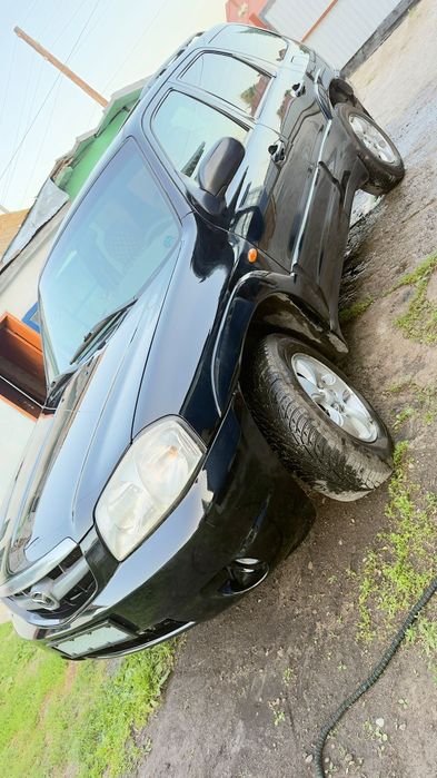 Продам Мазду ТРИБЕК