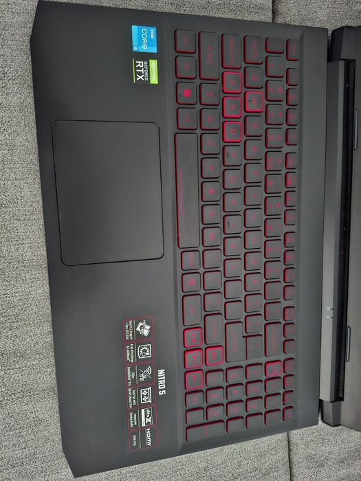 Laptop Gaming  Acer Nitro 5 + cadou (mouse pad, mouse si cooler rgb)