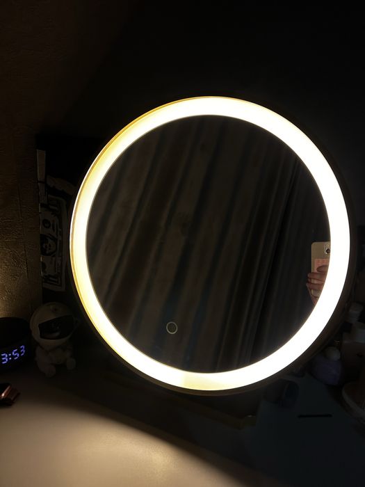 Продам зеркало с подсветкой