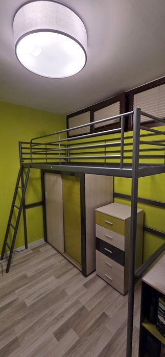 Двуетажно легло SVÄRTA 
надстройка за легло 90x200 с