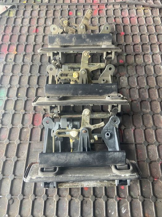 Ручка открывание багажника ауди А6 С4 универсал