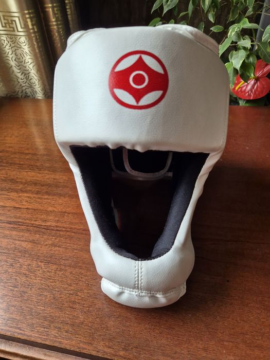 Продам шлем для тренировок