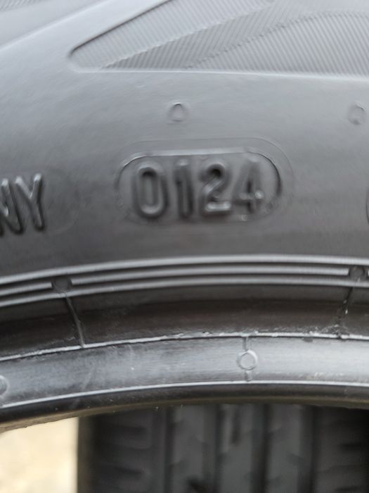 Vând patru anvelope de vara continental 225 50 17 dot 0124