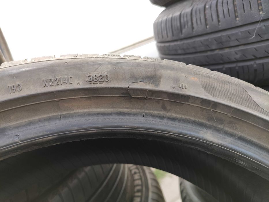 2бр Летни гуми 225 40 19 - Pirelli