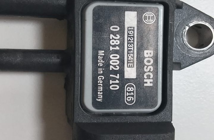 Senzor   Bosch presiune gaze 0281002710 Volkswagen VW Transporter T5