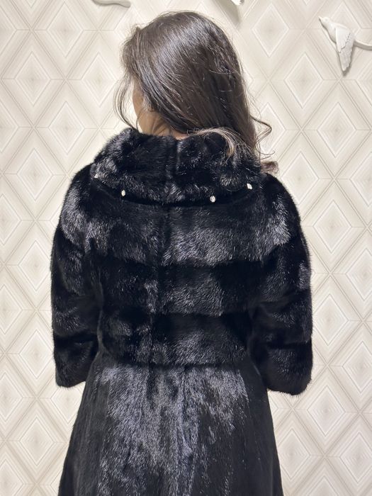 Шуба норковая продаются