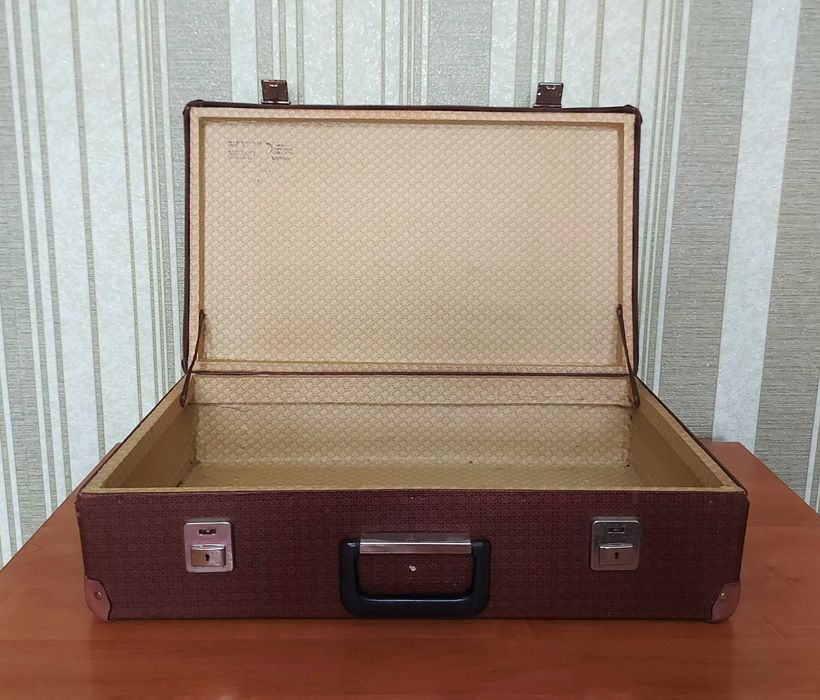 Советский чемодан