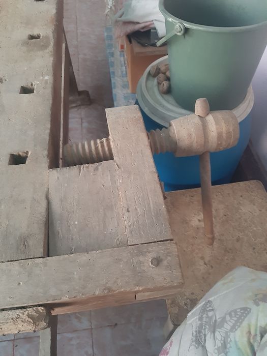 Masă de tâmplărie