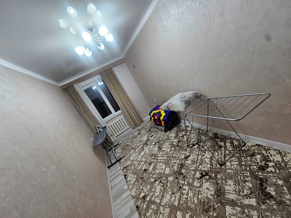 9-й квартал Чиланзар Продаётся квартира.