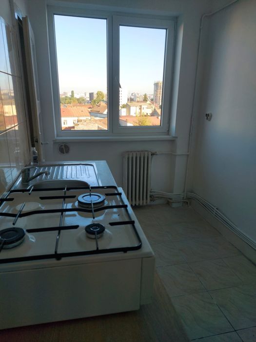 Închiriez apartament strada Horea