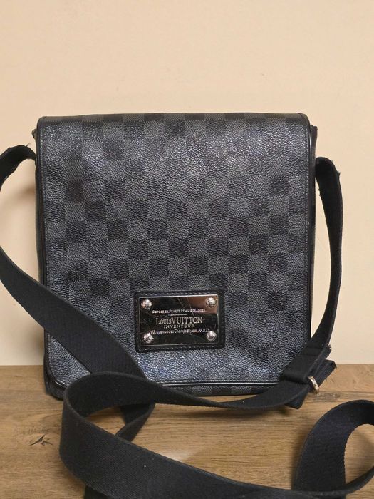 Loius Vuitton оригинална чанта за през рамо