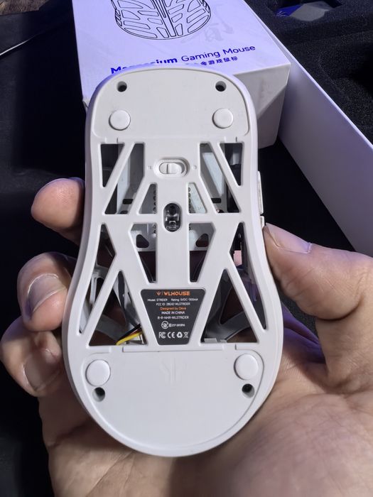 WLMouse Strider White O