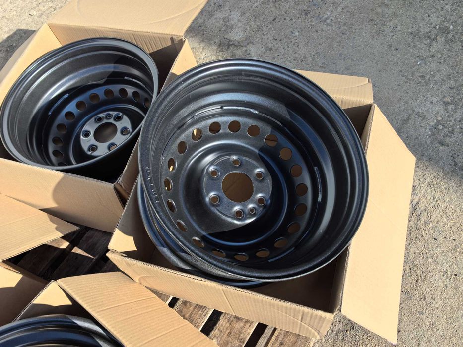 16 цола 6 х 125 мм Ивеко Дейли - Чисто нови