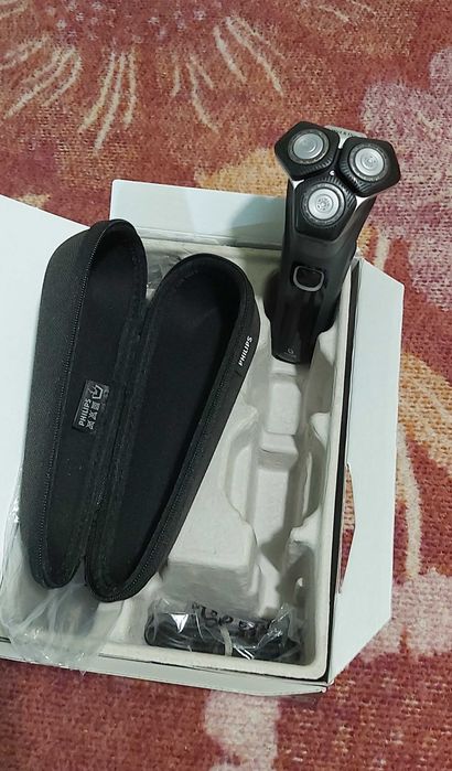 Електрическа самобръсначка Philips Series 5000 S5887