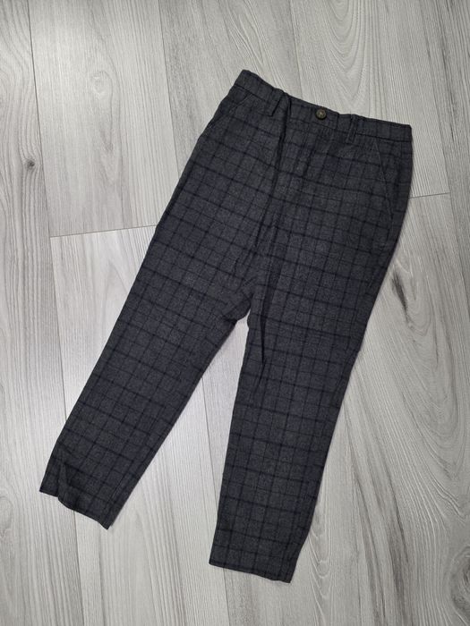 Costum H&M mar.116(5-6ani)
Aruncați o privire și la celelalte anunturi.
