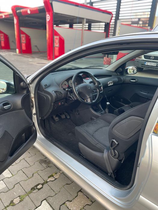Peugeot 206 1,4 Benzină | An 2004