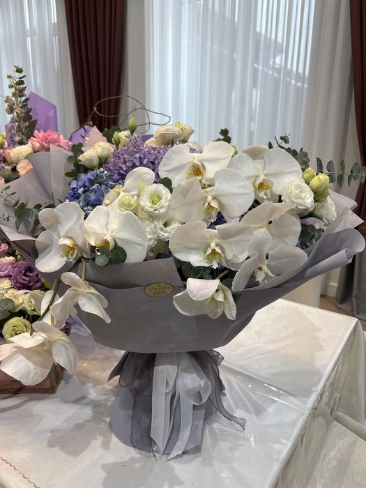 Свежий б/у букет цветы