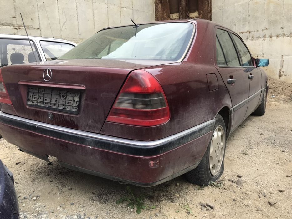 Mercedes C250d w202 На Части