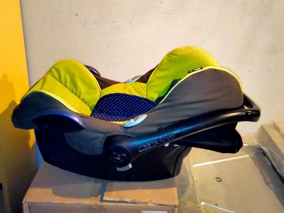 Бебешко кошче Maxi Cosy за кола или количка