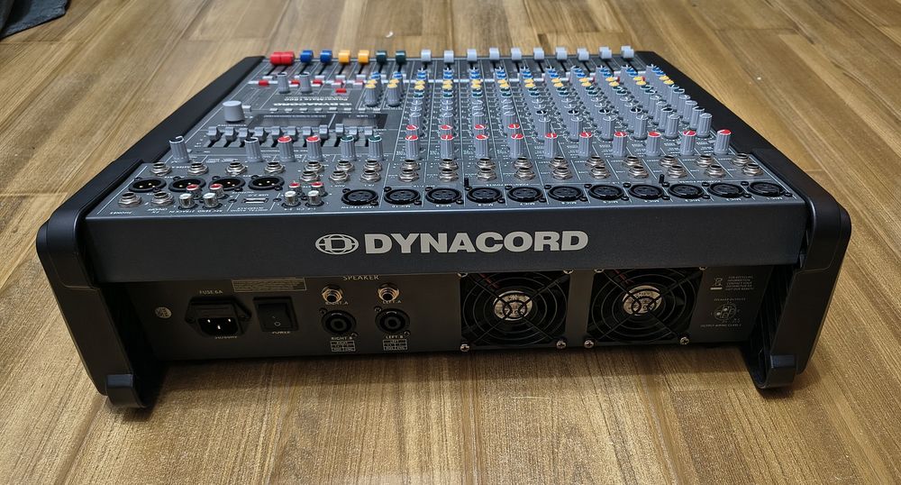 Clonă - Mixer Dynacord  Powermate PM1000-3 (2X1000 W)