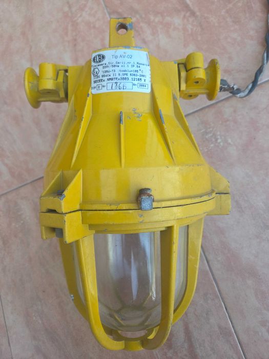 Lampă industrială antiexplozivă ELBA AV-02