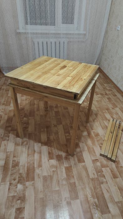 Продам деревянный стол