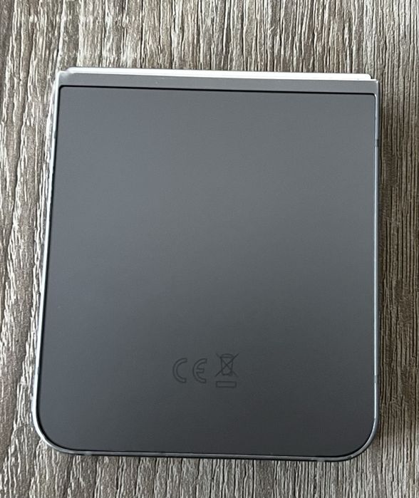 Samsung Galaxy Z Flip 6 Самсунг з флип 6 като нов