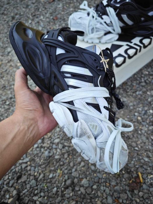 Adidas XLG Runner Deluxe White Black.marimi de la 36 la 44