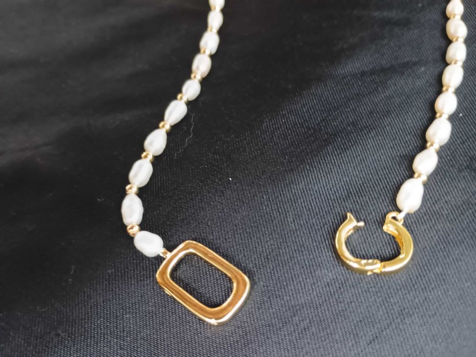 Ново колие с естествени перли и стоманени топчета