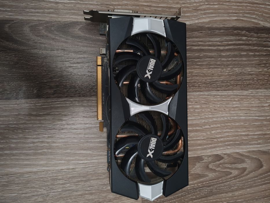 Placa de baza AMD FX 8320/Placa video