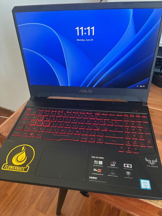 Asus HTSU4BFB Gaming + plus tastatură